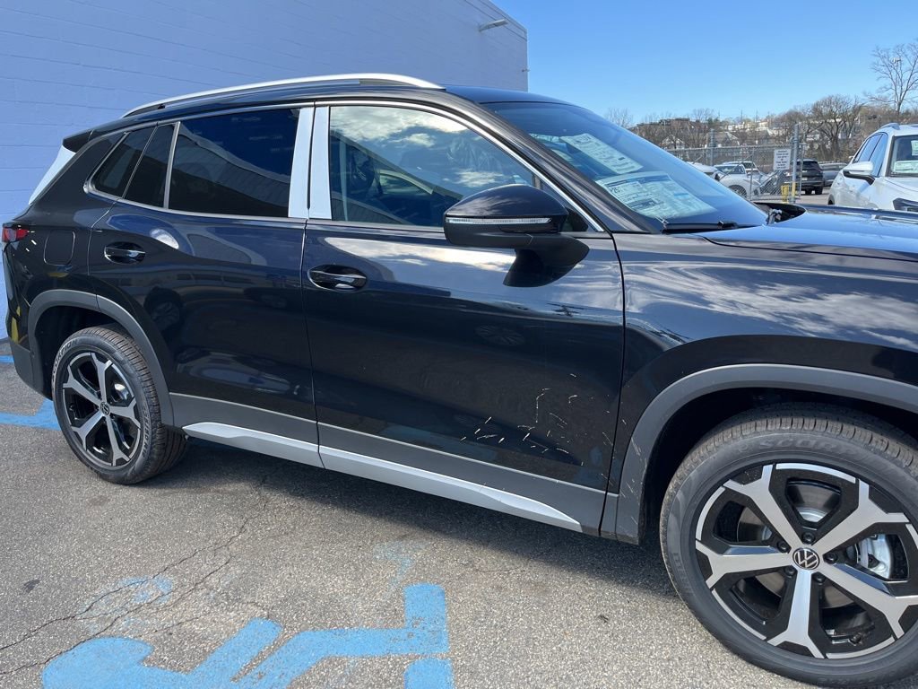 New 2026 Volkswagen Tiguan SE image 7