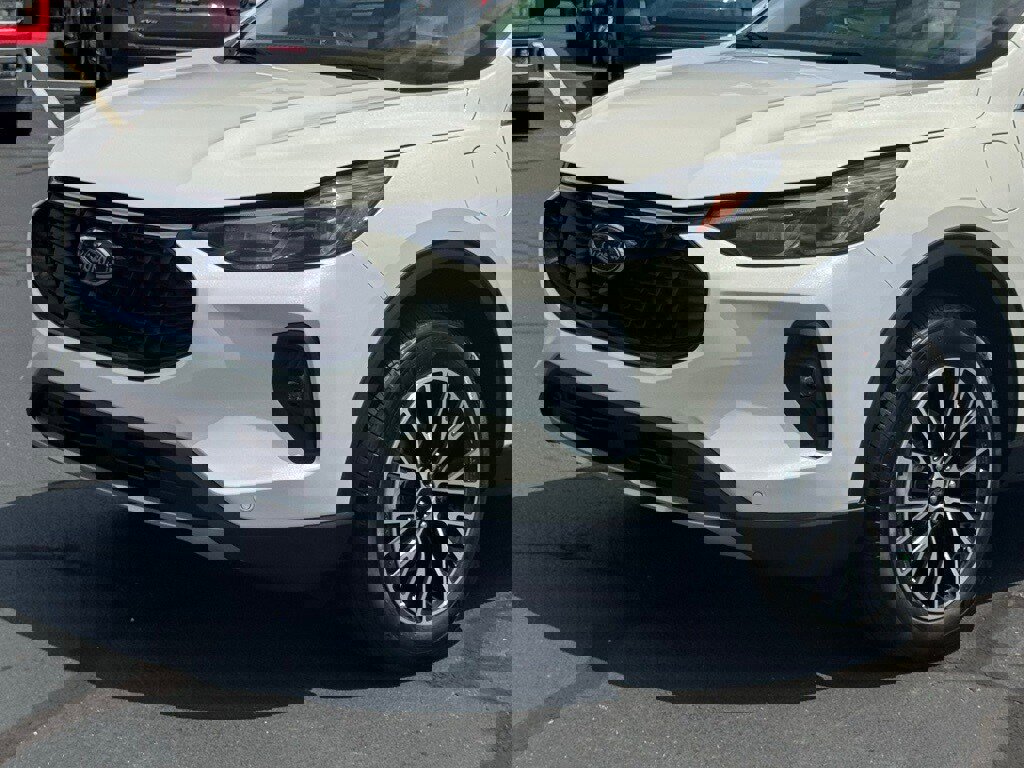 New 2025 Ford Escape SE w/ PHEV Premium Package image 37