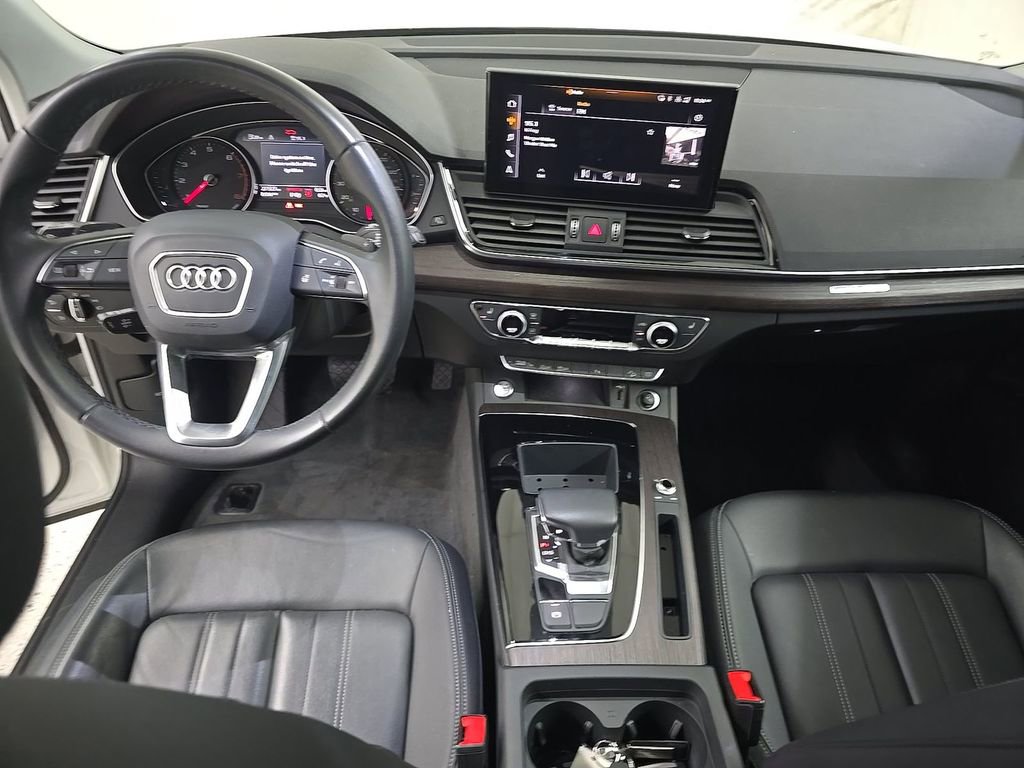 Used 2023 Audi Q5 2.0T Premium w/ Convenience Package image 6