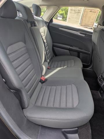 Used 2019 Ford Fusion SE FWD image 13