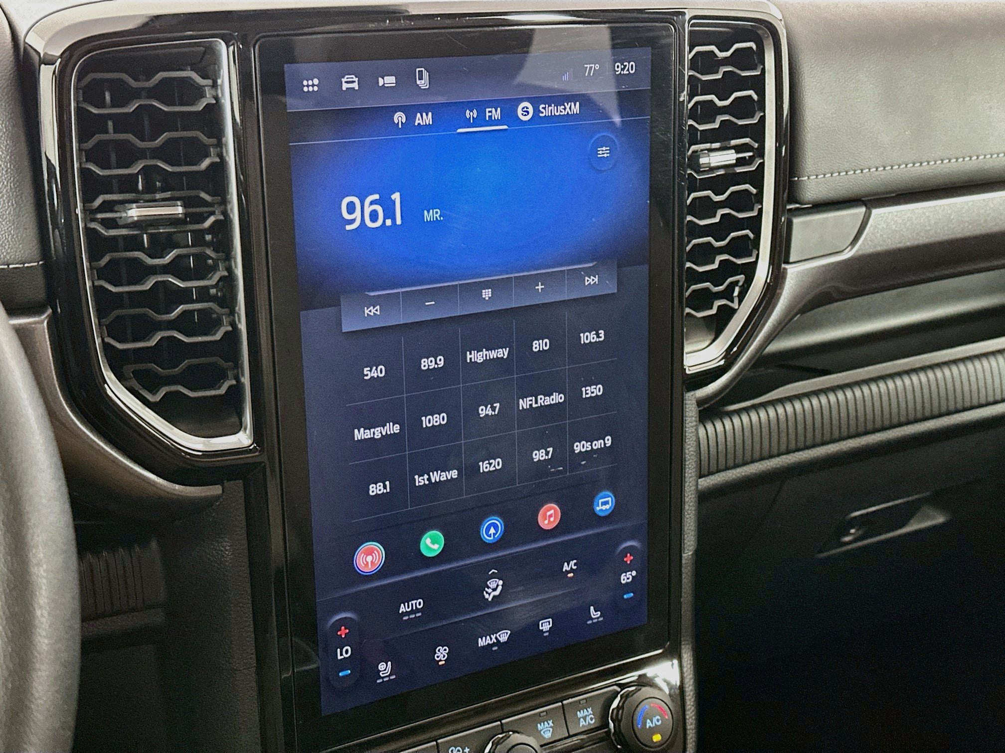 Used 2025 Ford Ranger Lariat RWD image 21