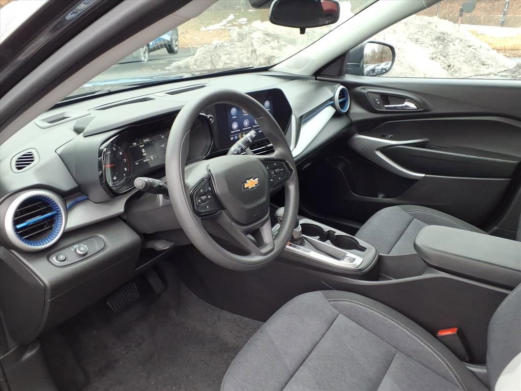 Used 2024 Chevrolet Trax LS image 13