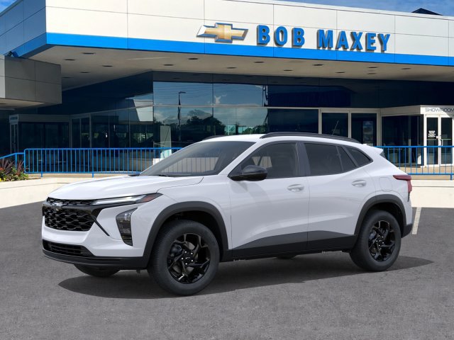 New 2026 Chevrolet Trax LT w/ Driver Confidence Package FWD image 2