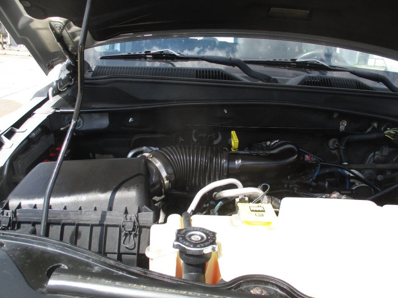 Used 2011 Jeep Liberty Sport AWD/4WD image 31