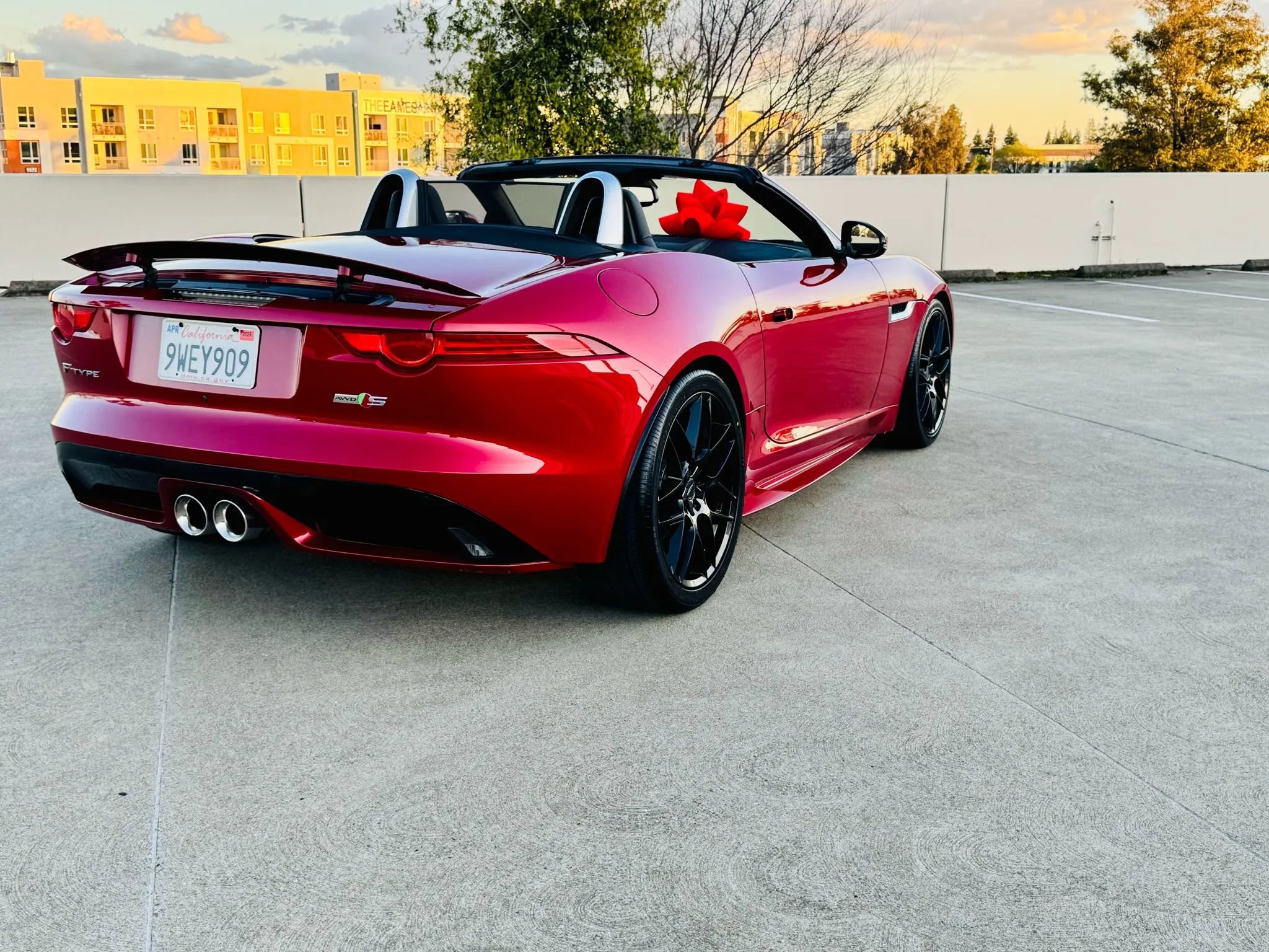 Used 2017 Jaguar F-TYPE S image 11