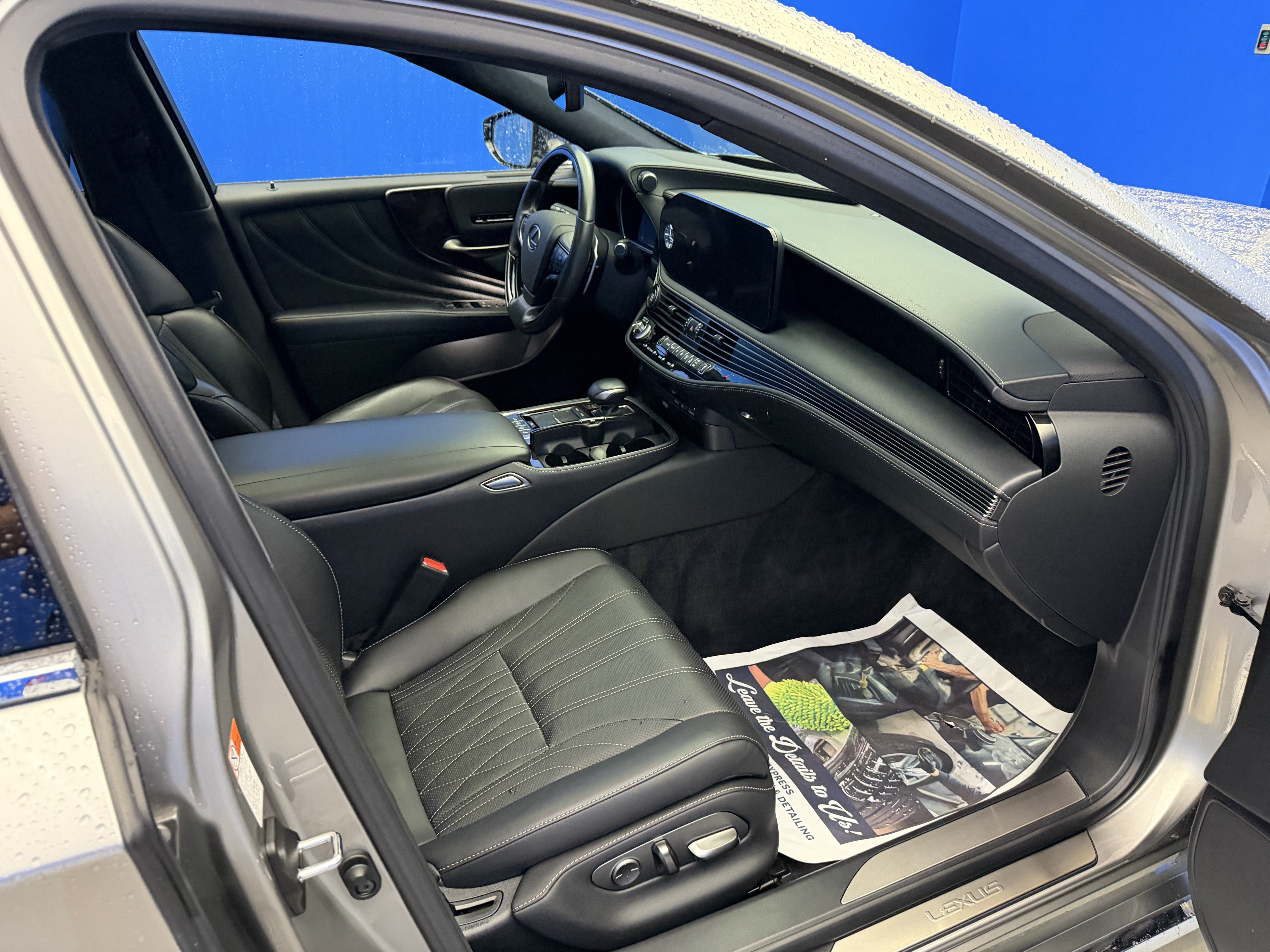 Used 2021 Lexus LS 500 w/ Interior Upgrade Package RWD image 24