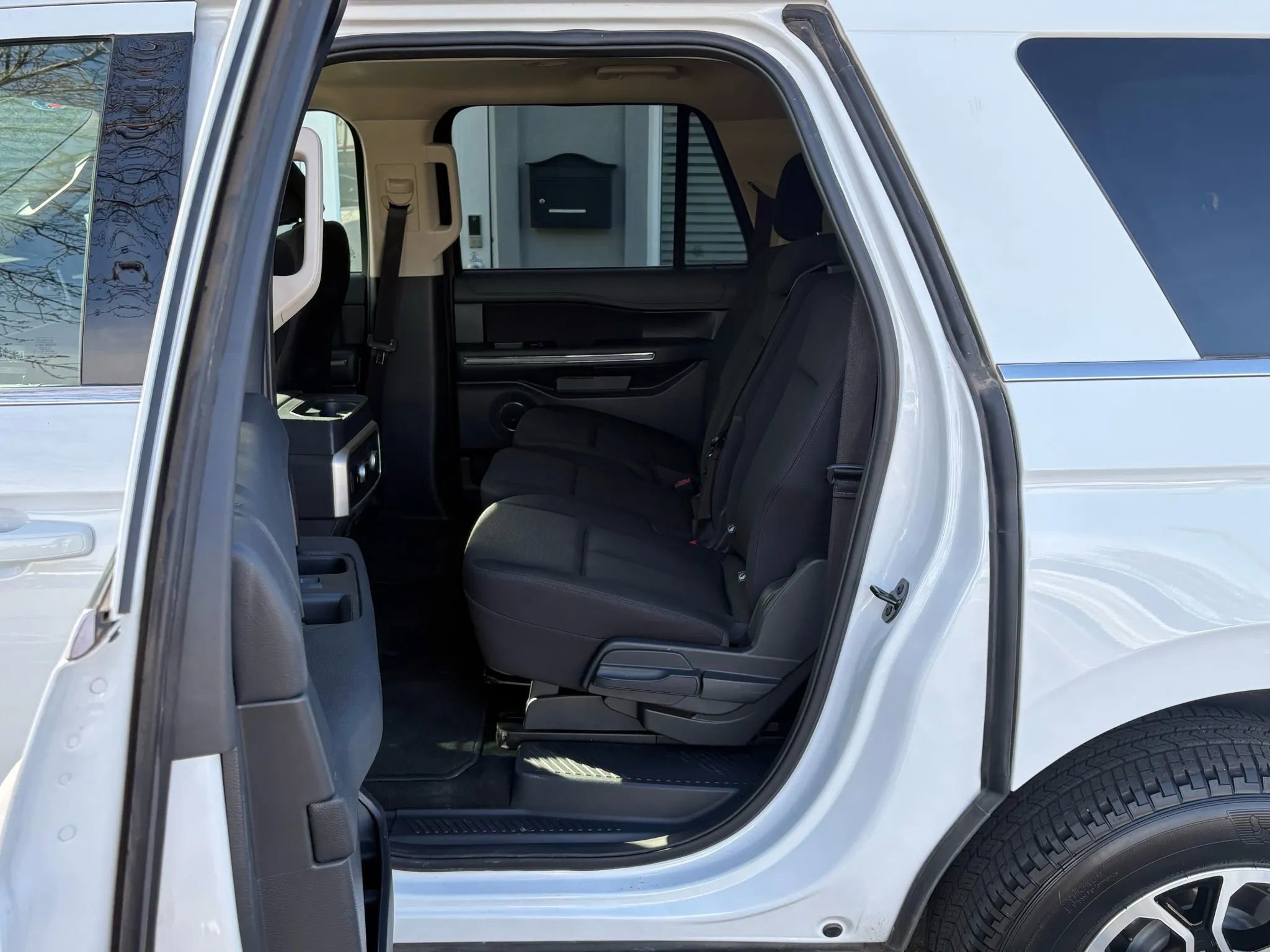 Used 2024 Ford Expedition Max XL image 11