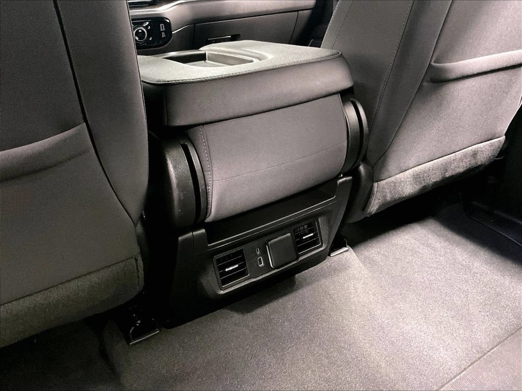 Used 2023 Chevrolet Silverado 1500 LT AWD/4WD image 27