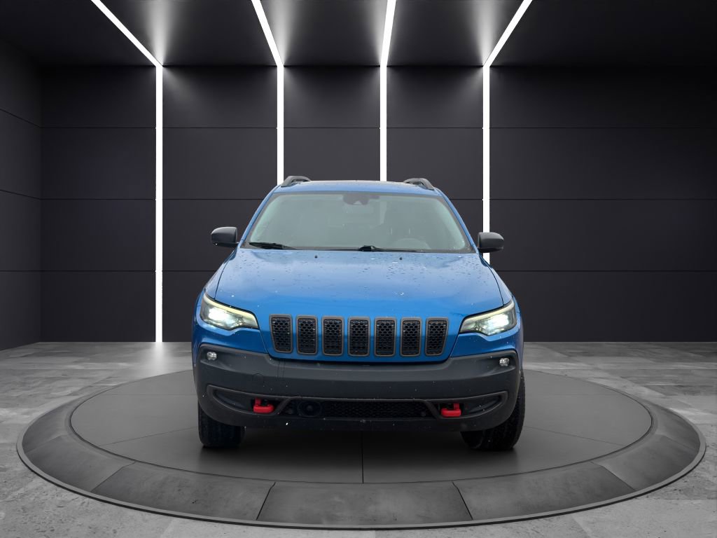 Used 2019 Jeep Cherokee Trailhawk image 2