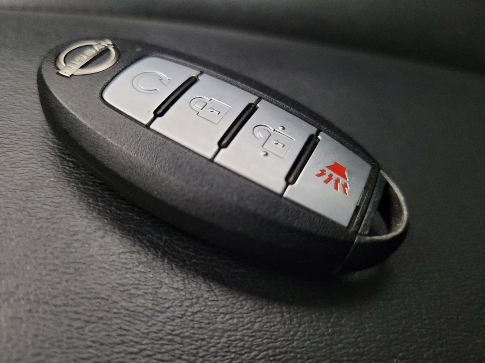 Used 2023 Nissan Murano SV image 32