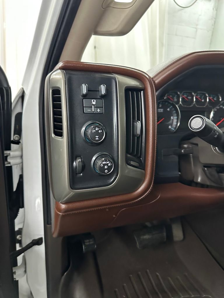 Used 2015 Chevrolet Silverado 2500 High Country w/ High Country Premium Package image 14