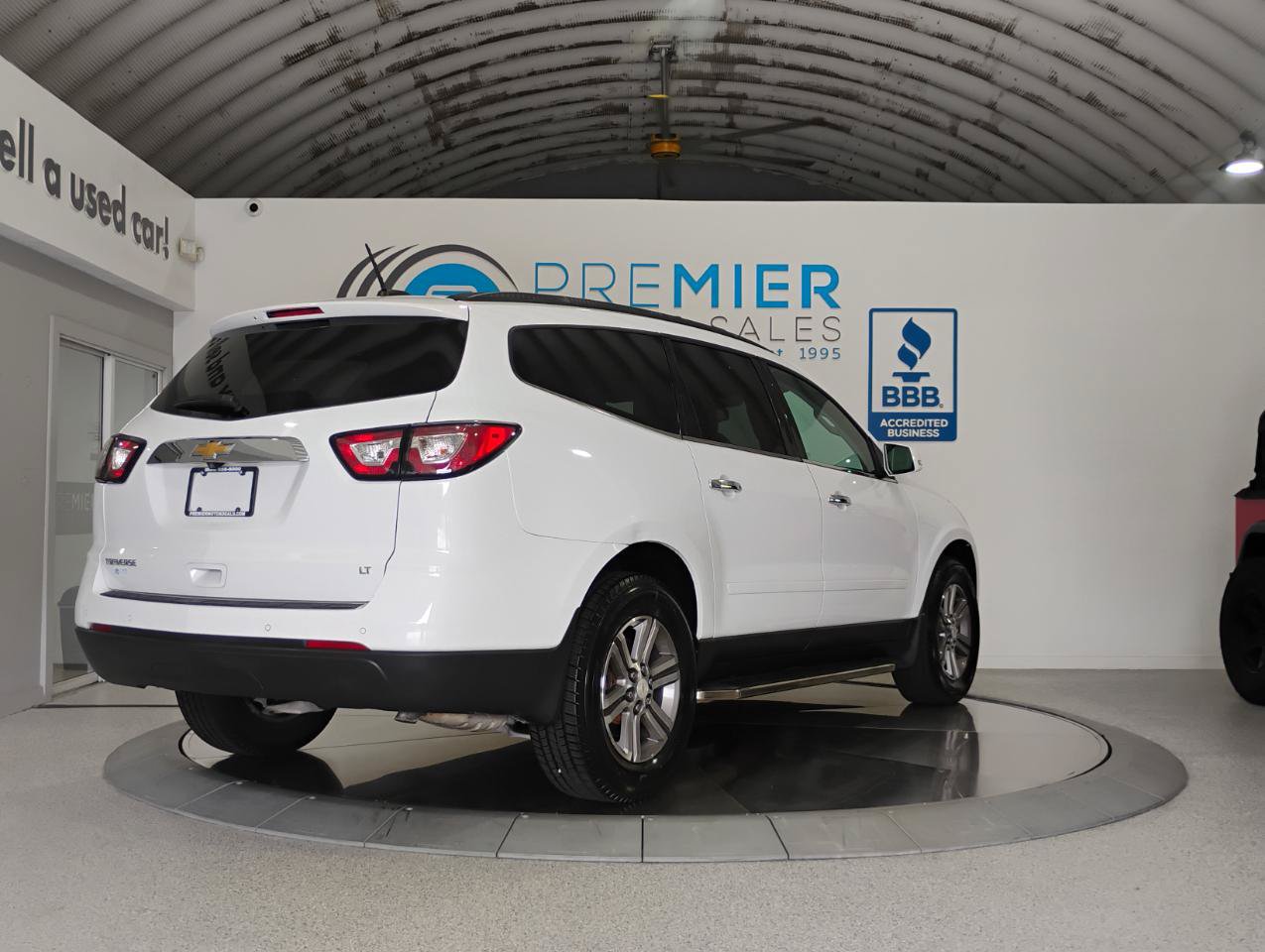 Used 2017 Chevrolet Traverse LT FWD image 18