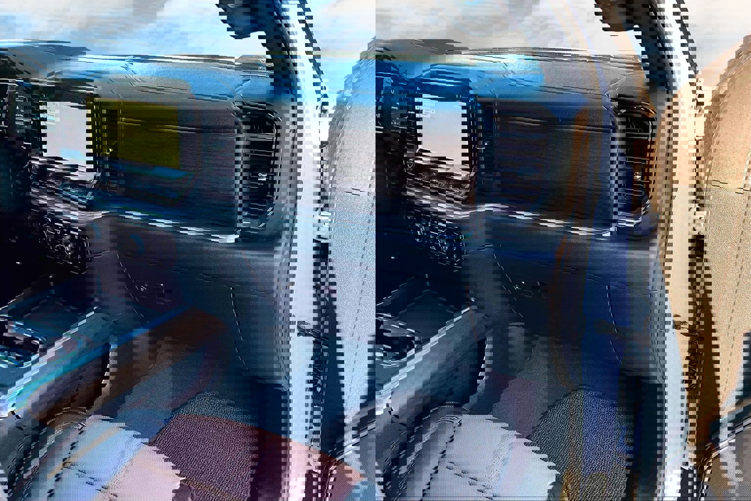 Certified 2024 Chevrolet Silverado 3500 High Country w/ High Country Premium Package image 18