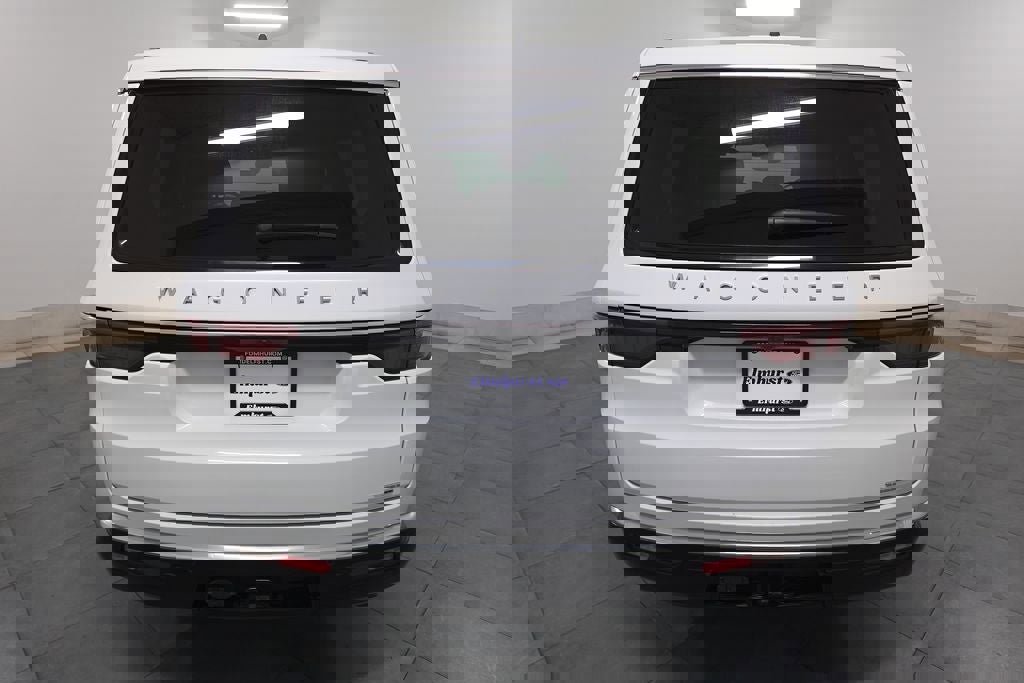 Used 2024 Jeep Wagoneer Series II image 4