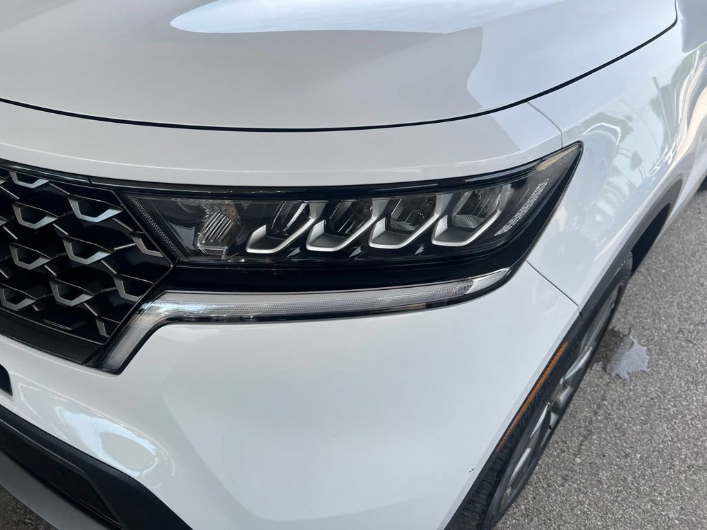 Certified 2023 Kia Sorento X-Line EX AWD/4WD image 29