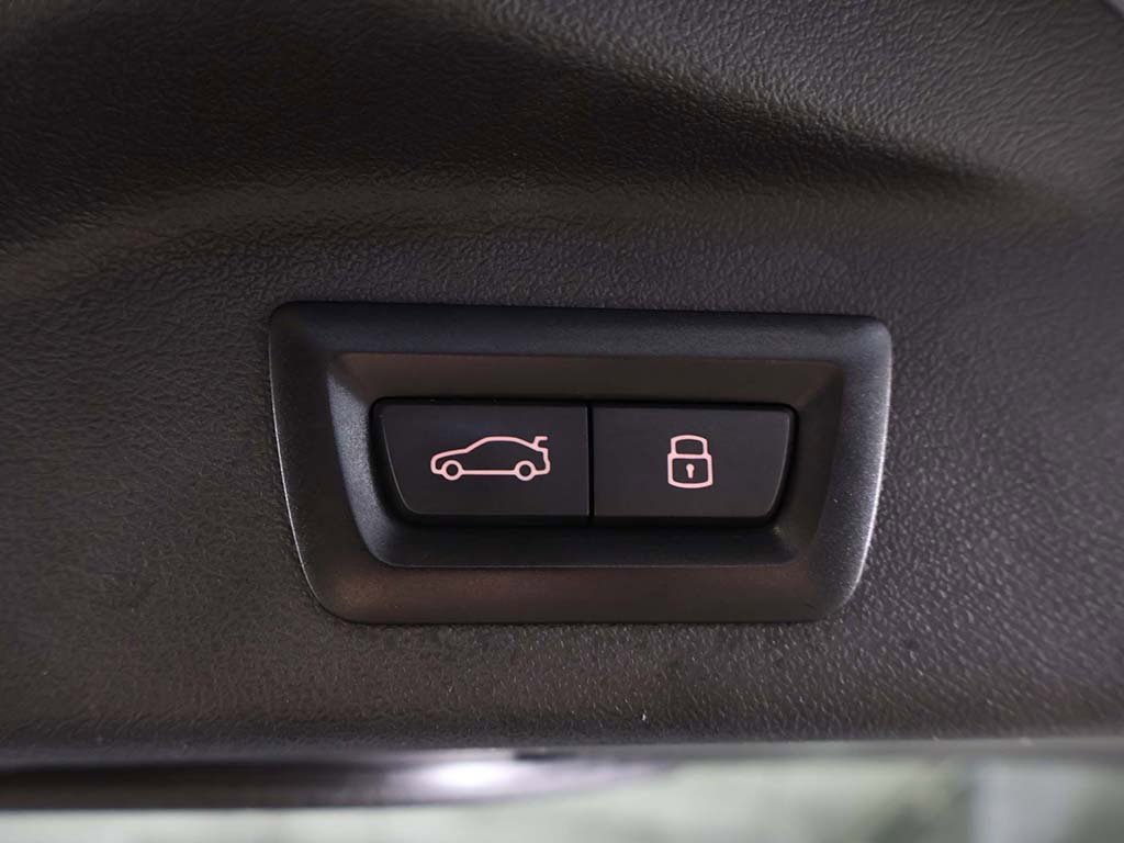 Used 2024 BMW X7 xDrive40i w/ Executive Package image 23