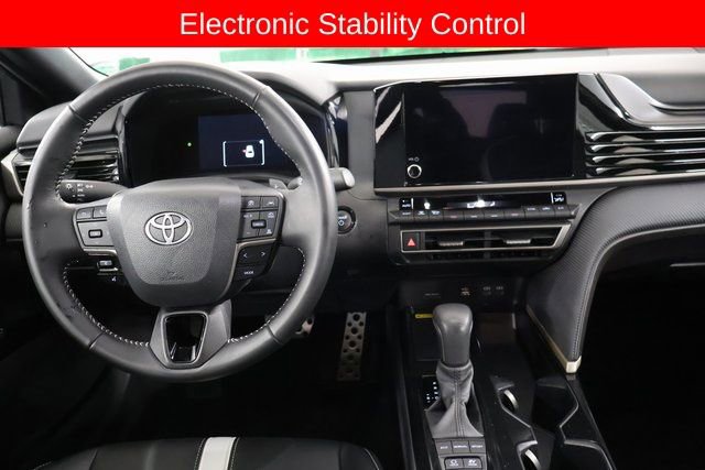Used 2025 Toyota Camry SE image 15