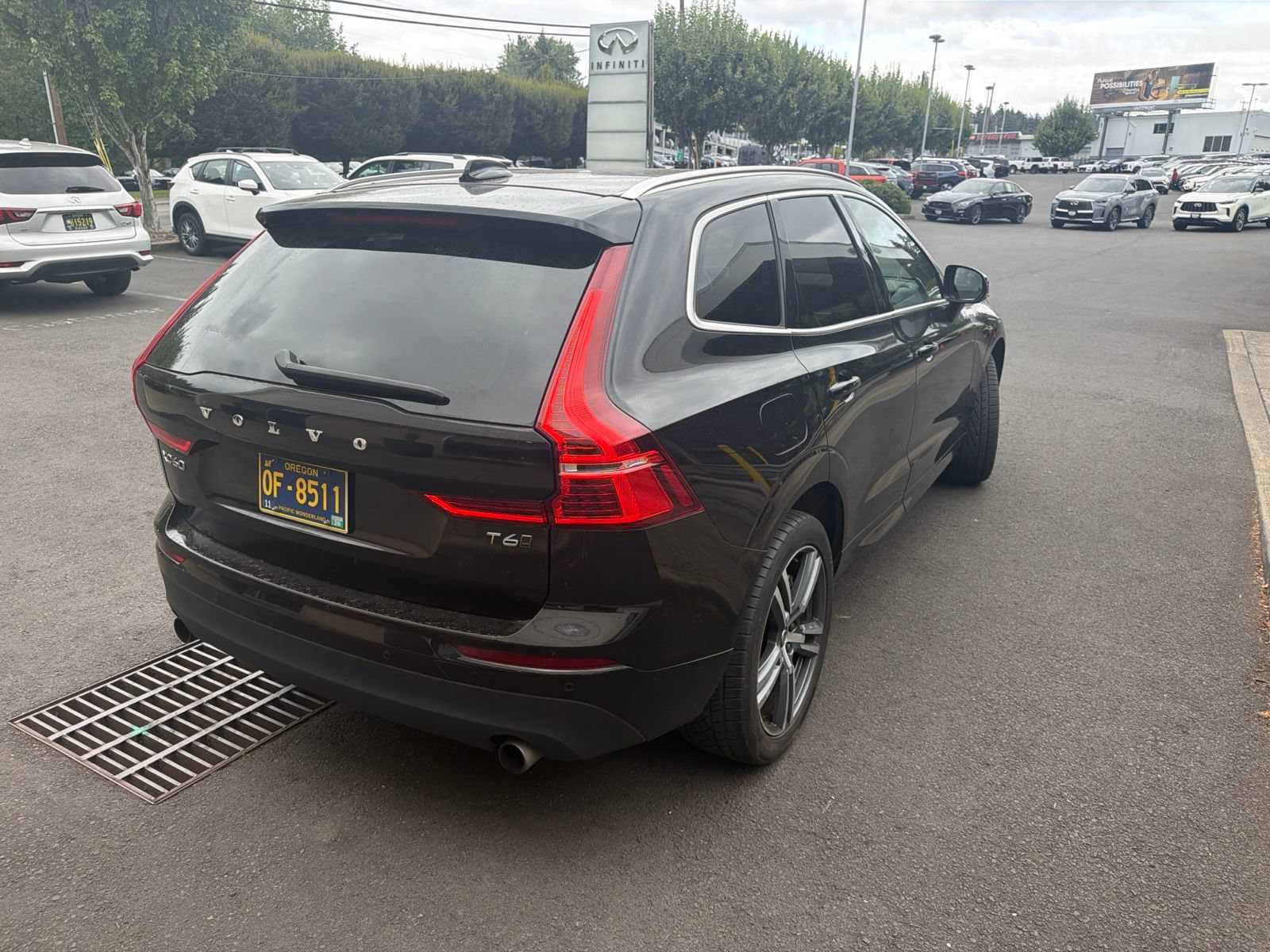 Used 2020 Volvo XC60 T6 Momentum w/ Protection Package AWD/4WD image 9