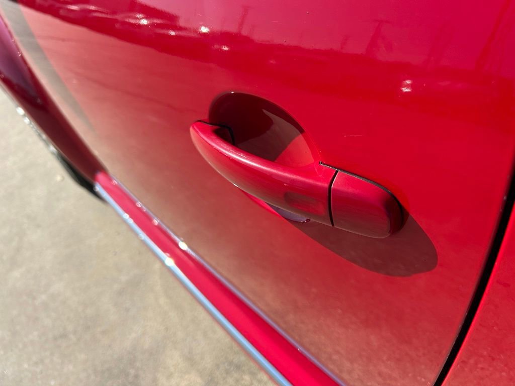 Used 2013 Volkswagen Beetle 2.5 image 25