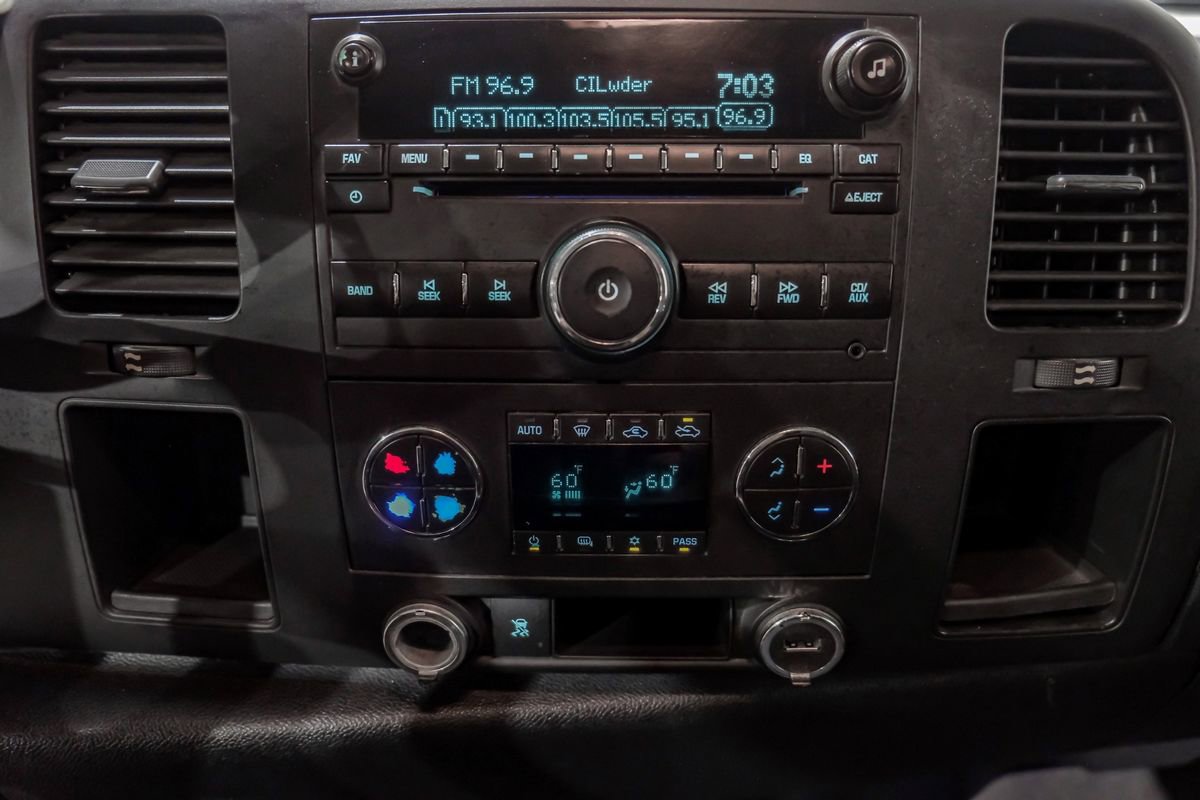 Used 2010 Chevrolet Silverado 1500 LT w/ Regional Value Package image 23