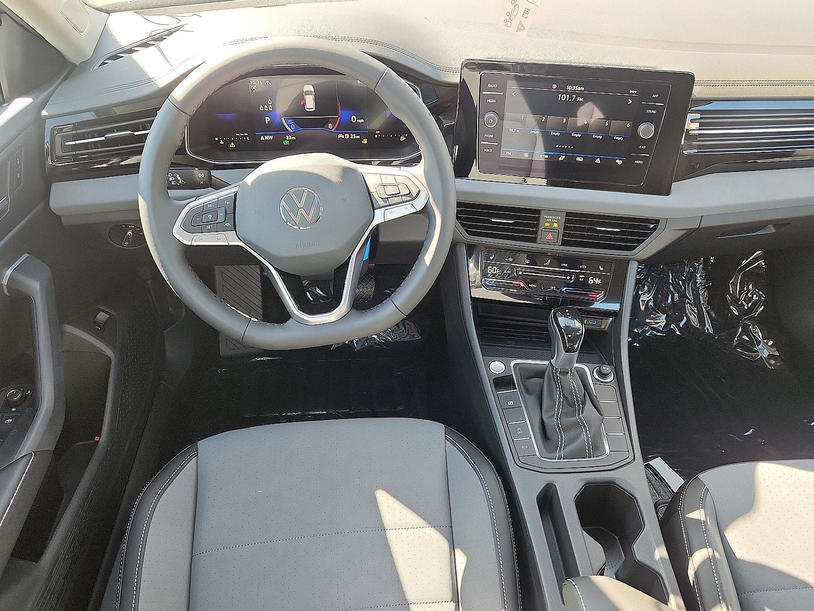 New 2027 Volkswagen Jetta SE FWD image 10