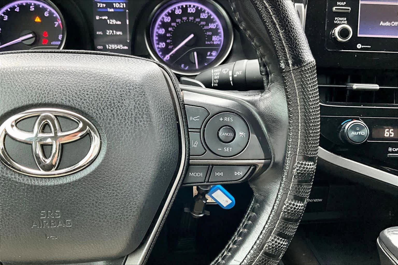 Used 2021 Toyota Camry SE FWD image 24