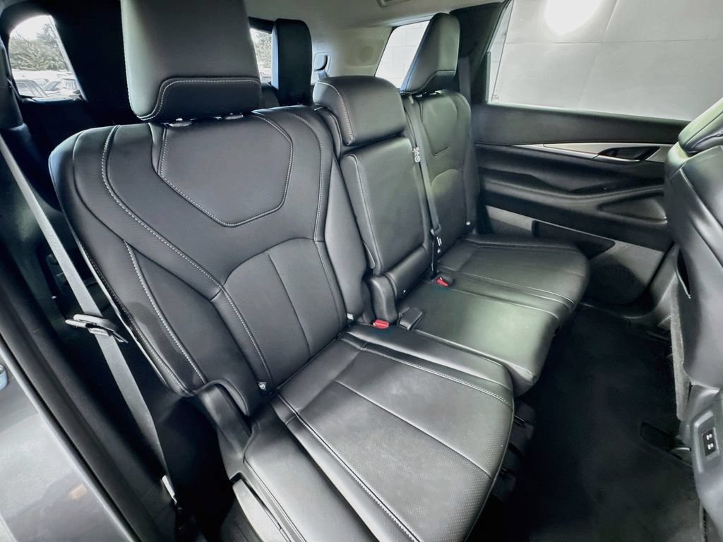 Used 2026 INFINITI QX60 Pure w/ Cargo Package FWD image 29