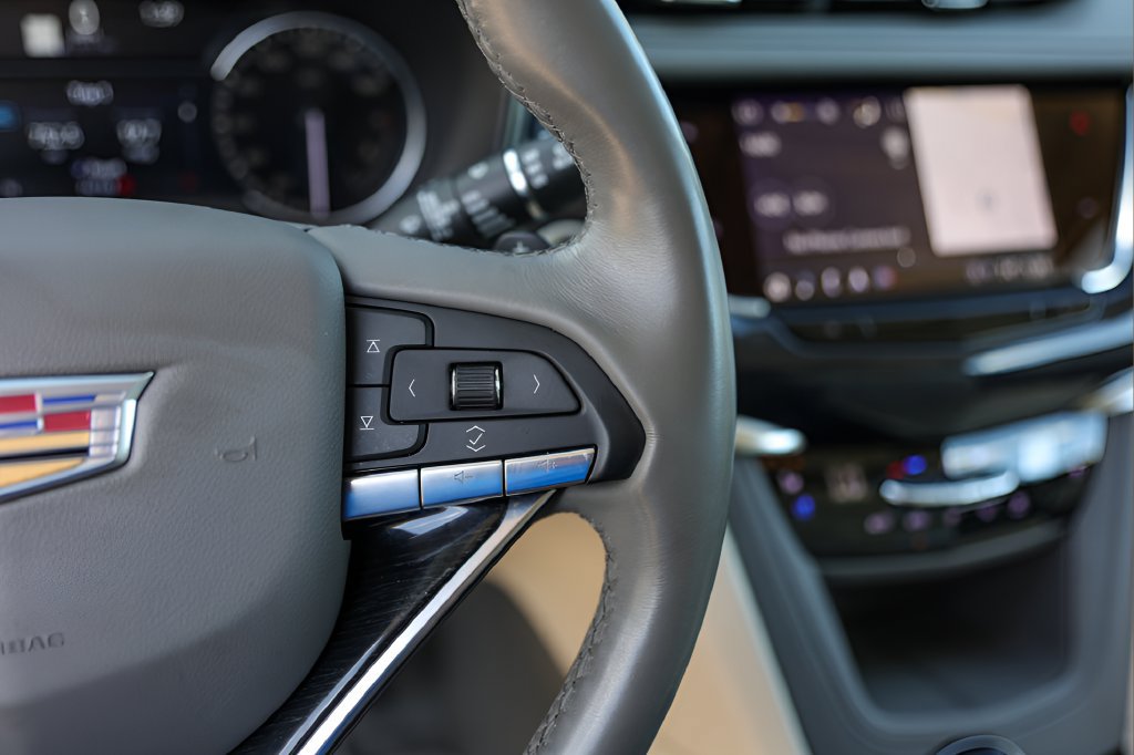 Certified 2025 Cadillac XT6 Premium Luxury FWD image 13