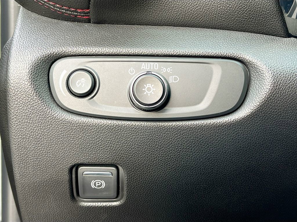 Used 2024 Chevrolet Blazer RS w/ Driver Confidence II Package image 10