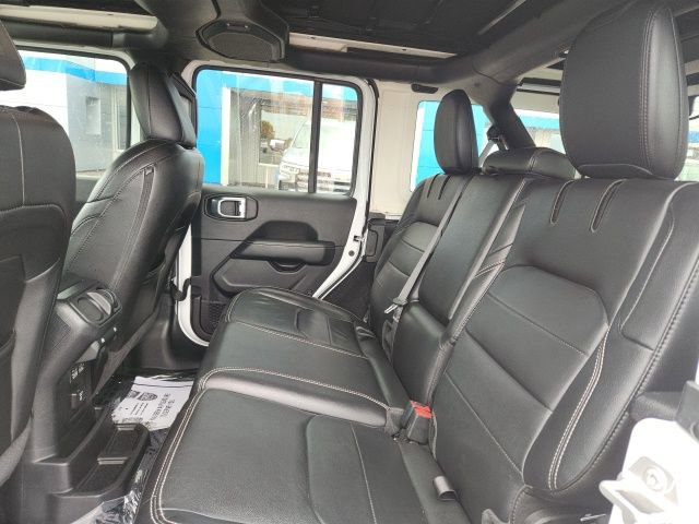 Used 2021 Jeep Wrangler Unlimited Sahara w/ Cold Weather Group AWD/4WD image 11