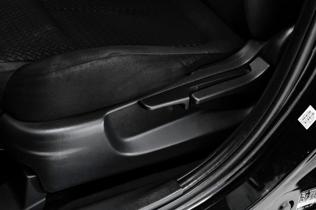 Used 2019 Mitsubishi Eclipse Cross LE image 28