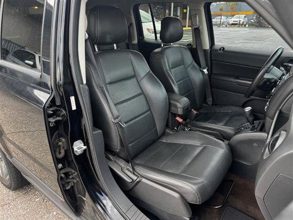 Used 2015 Jeep Patriot High Altitude AWD/4WD image 12
