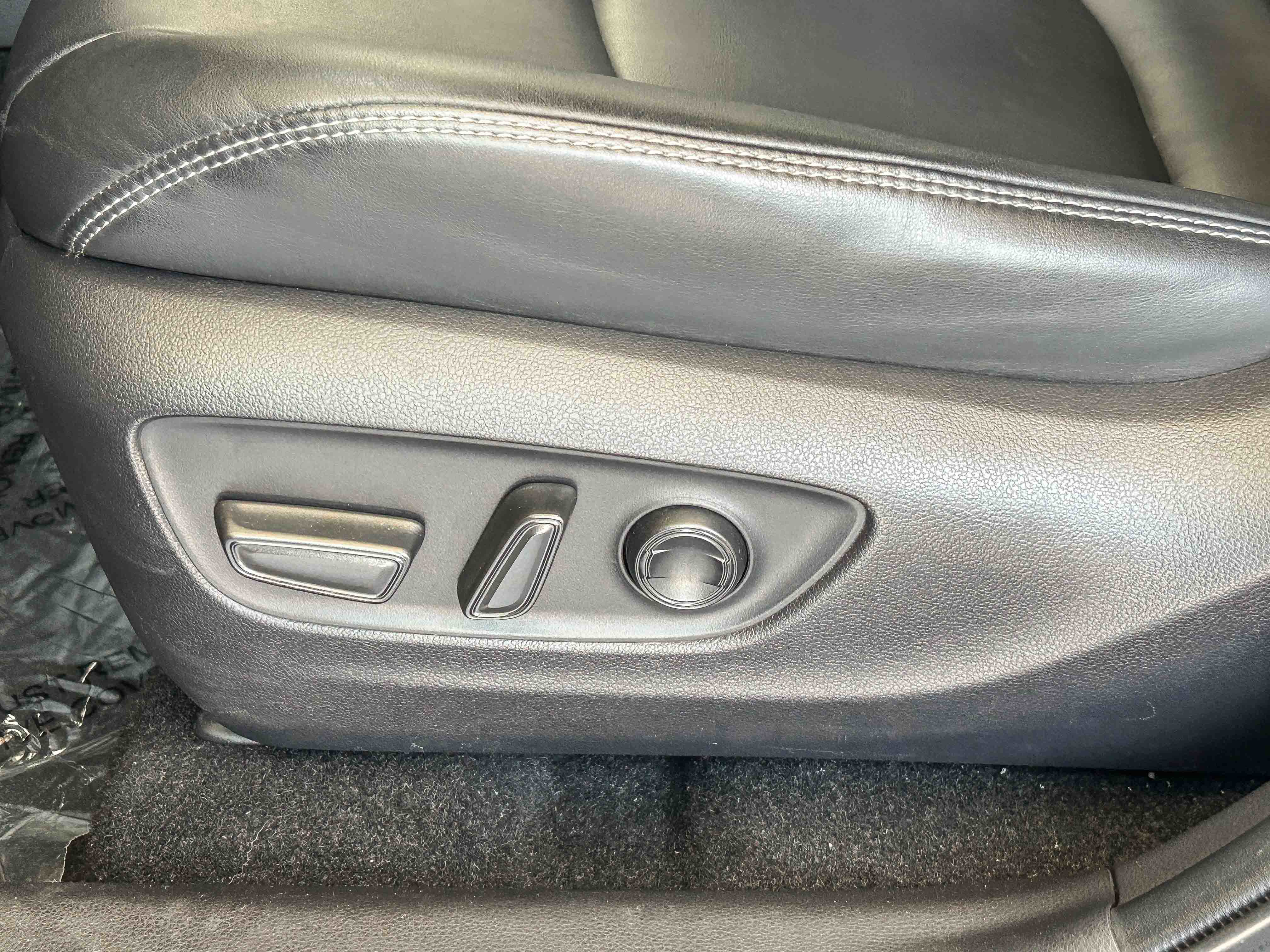 Used 2023 Toyota RAV4 XLE Premium FWD image 22