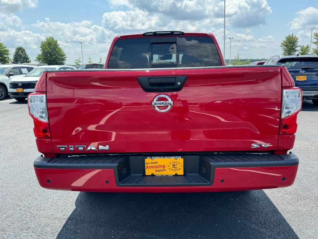 Used 2020 Nissan Titan SV w/ SV Convenience Package RWD image 4