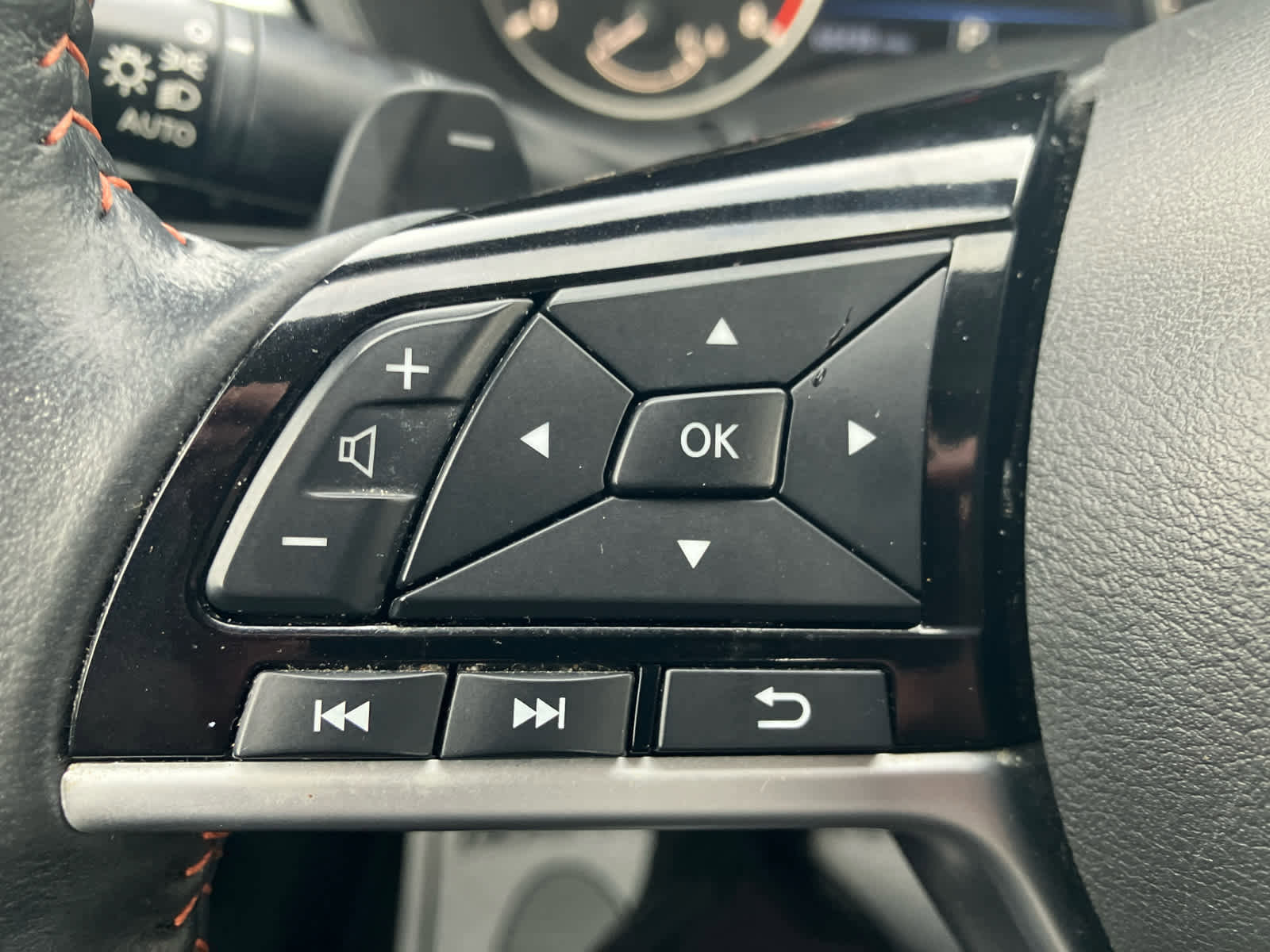 Used 2023 Nissan Altima 2.5 SR w/ SR Premium Package image 16