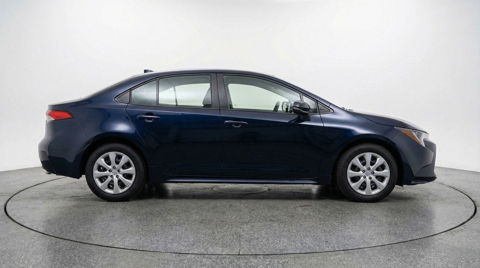 Used 2025 Toyota Corolla LE image 11