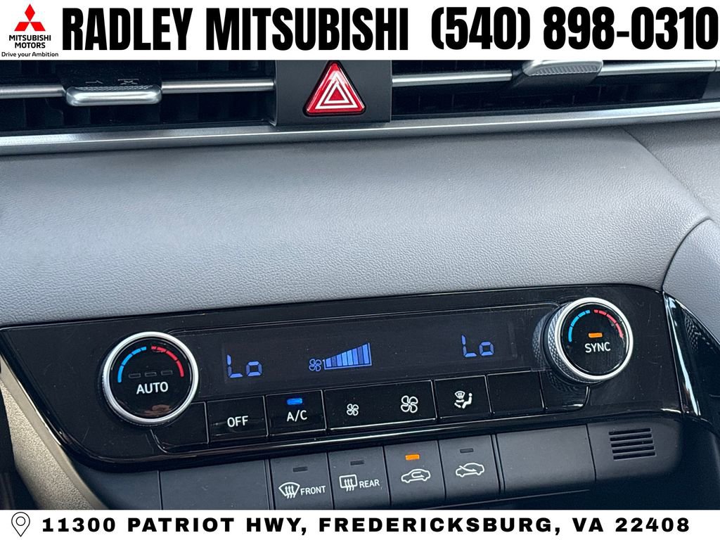 Used 2025 Hyundai Elantra Hybrid FWD image 10