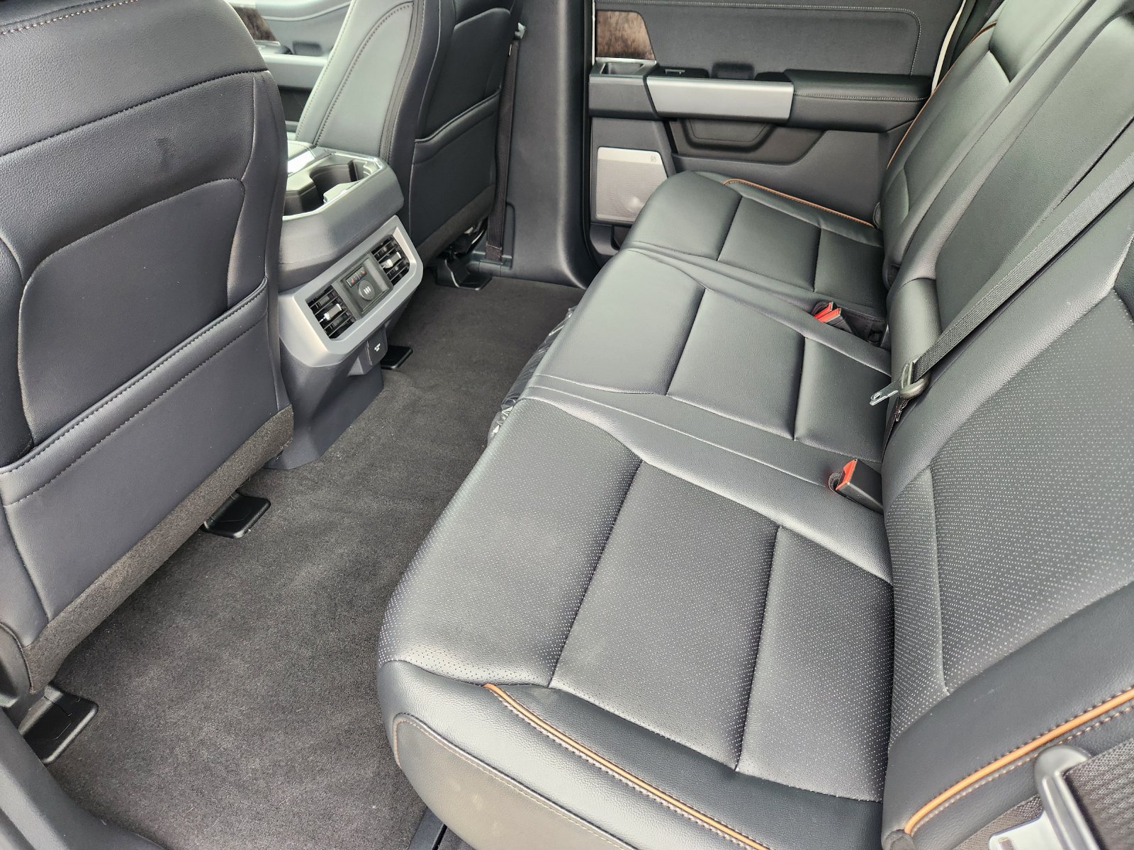 New 2027 Ford F450 Lariat w/ Lariat Premium Package AWD/4WD image 26