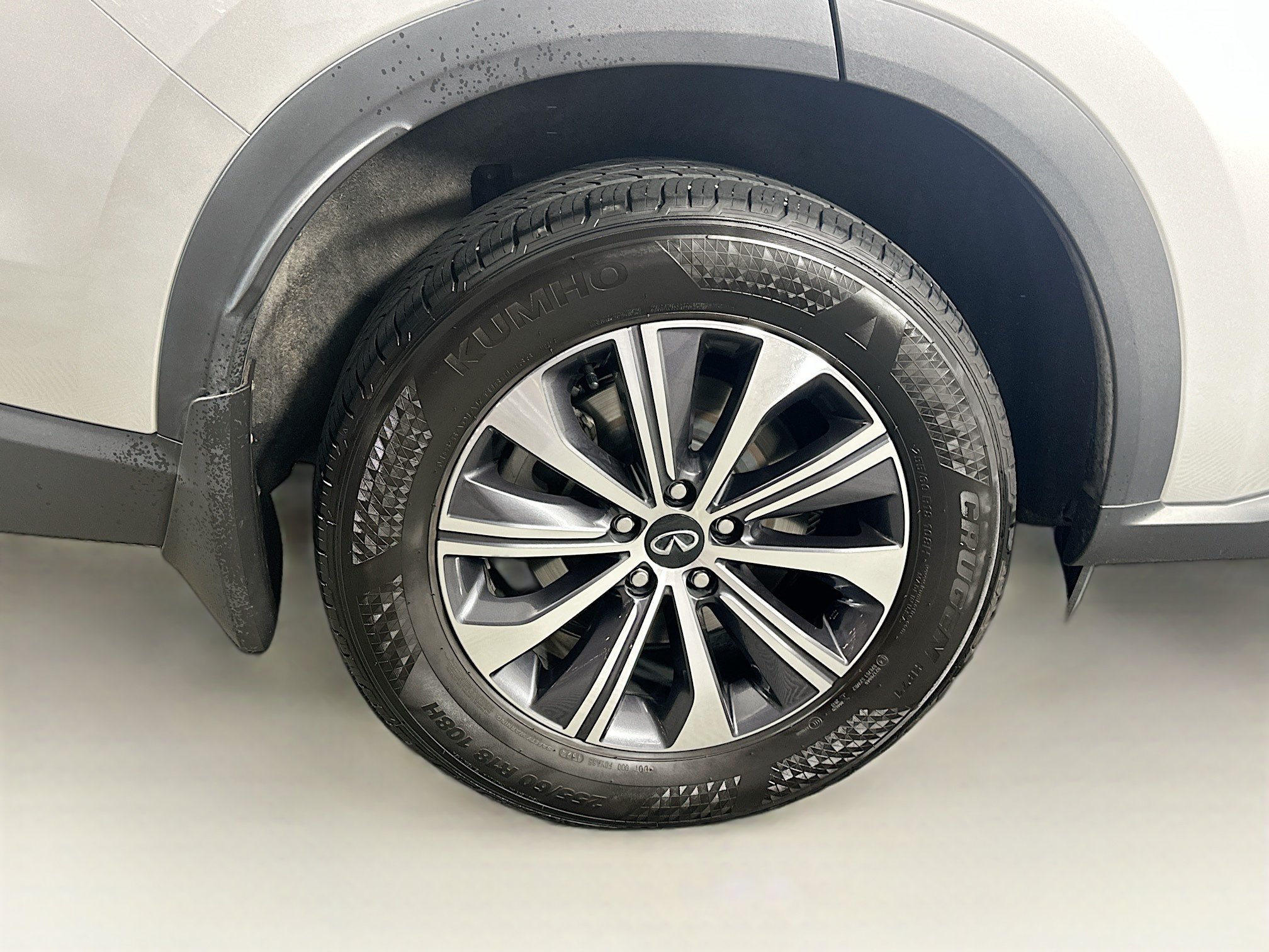 Used 2023 INFINITI QX60 Pure AWD/4WD image 11