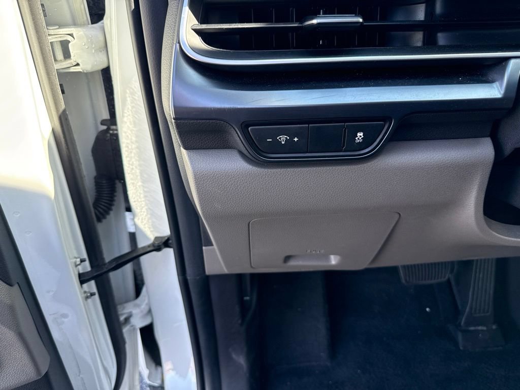 Used 2025 Kia Carnival FWD image 14