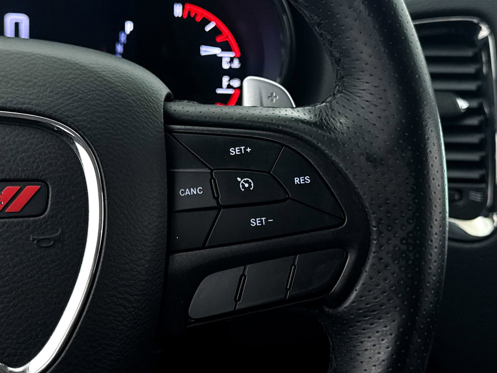 Used 2018 Dodge Durango GT image 34