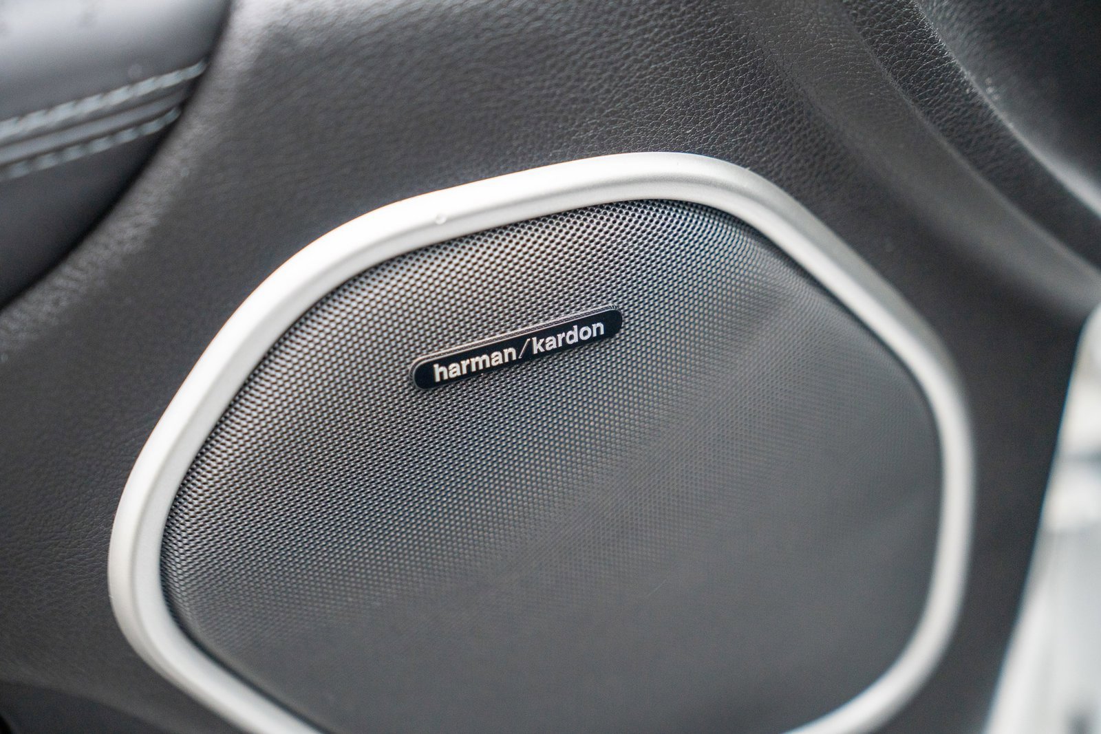 Used 2019 Jeep Grand Cherokee SRT image 11