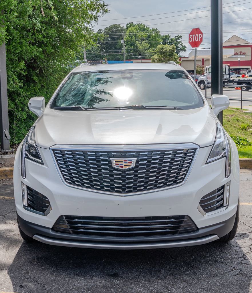 Used 2024 Cadillac XT5 Premium Luxury FWD image 2