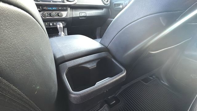 Used 2023 Toyota Tacoma Limited w/ Black Out Package (TMS) AWD/4WD image 25