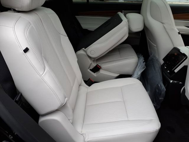 New 2026 Cadillac Vistiq Sport image 22