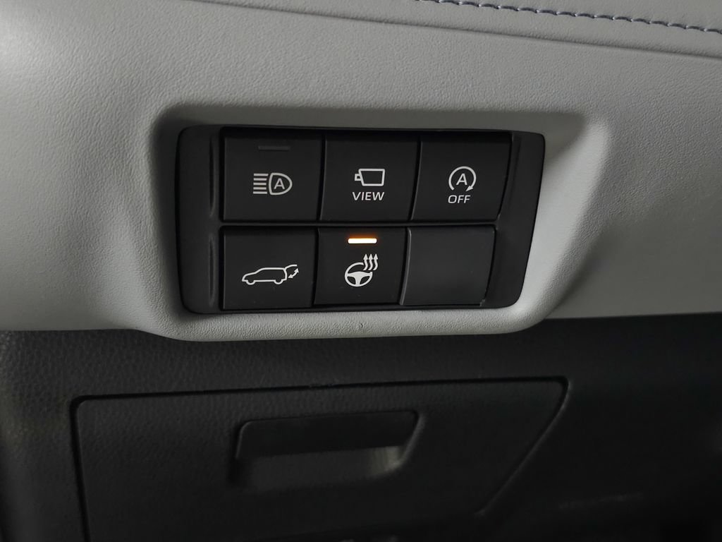 Used 2023 Toyota Highlander Limited AWD/4WD image 17