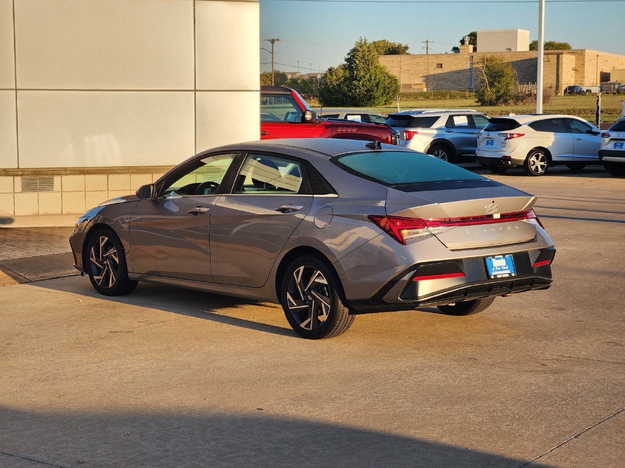 Used 2025 Hyundai Elantra SEL FWD image 7