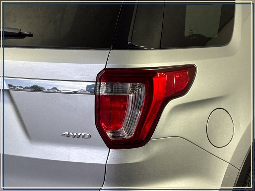 Used 2017 Ford Explorer Limited AWD/4WD image 9