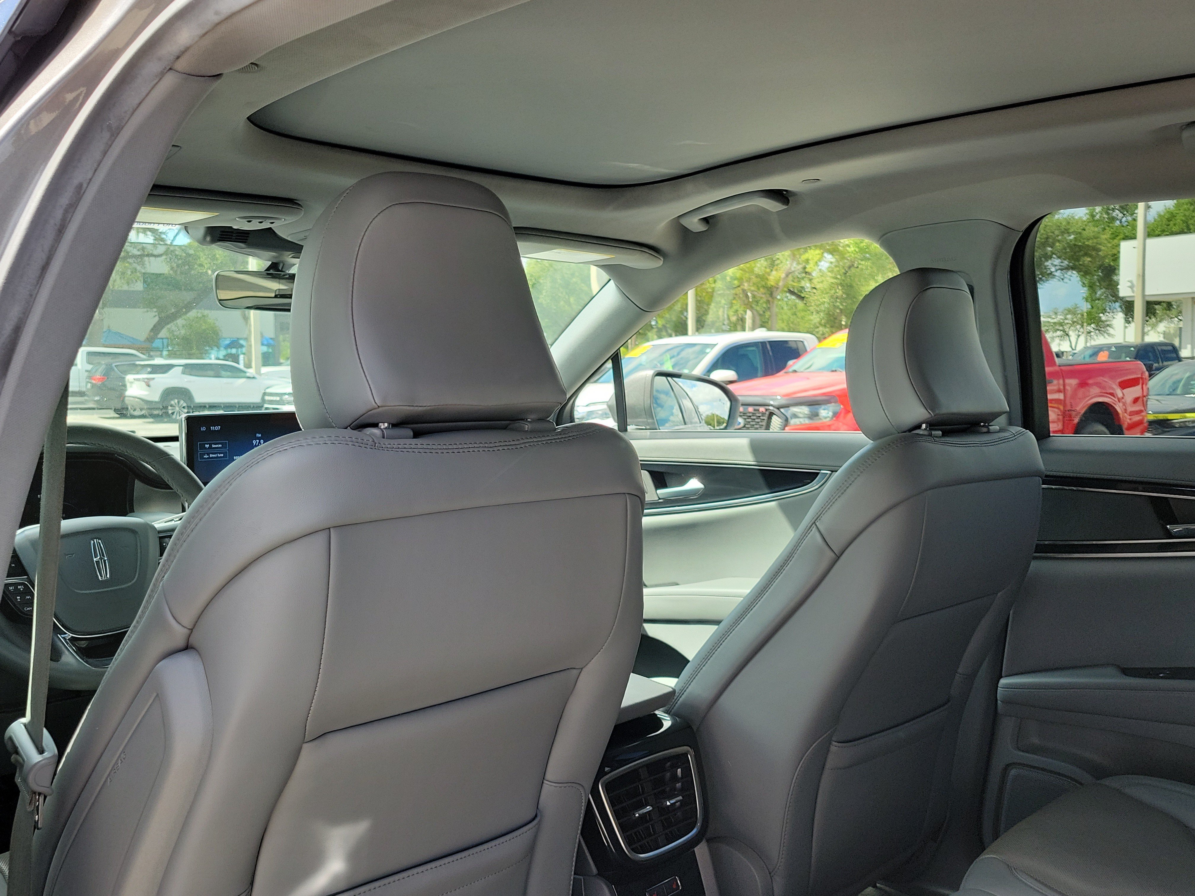 Used 2022 Lincoln Nautilus Reserve FWD image 13