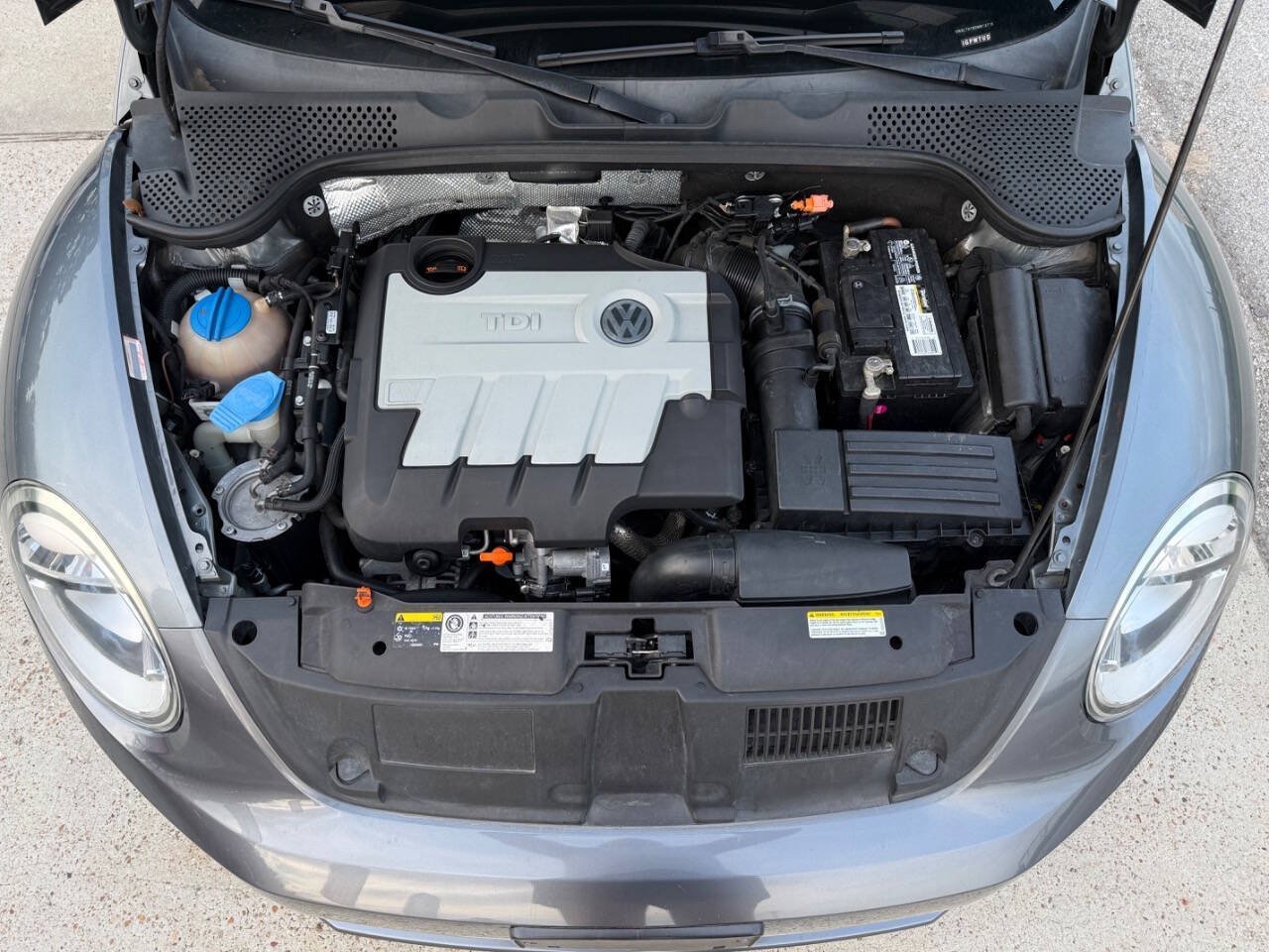 Used 2013 Volkswagen Beetle TDI FWD image 24